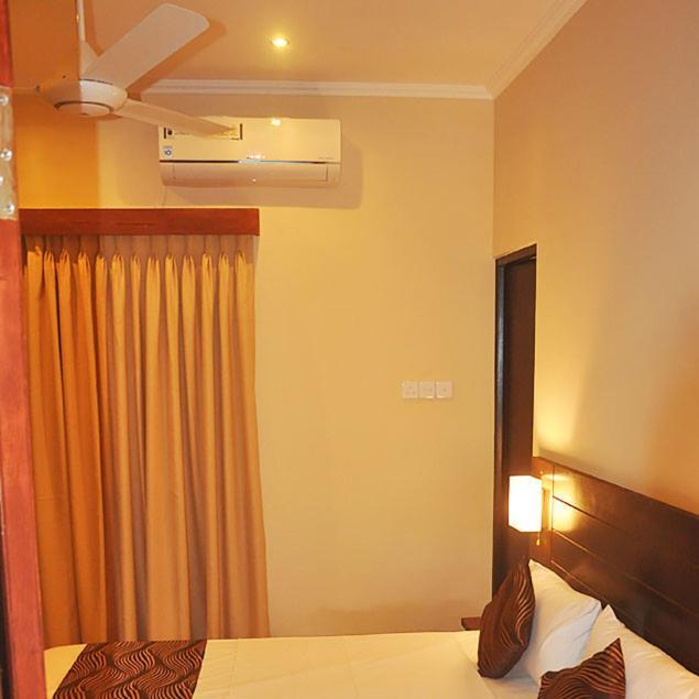 Mercuryfm 101 Yarl Mercury Inn - Jaffna Eksteriør bilde