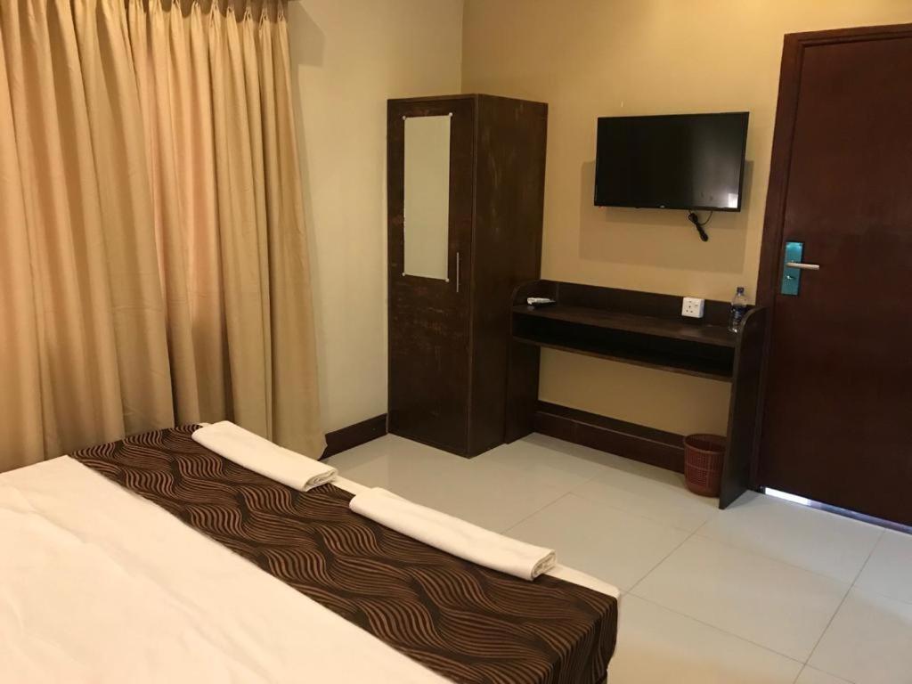 Mercuryfm 101 Yarl Mercury Inn - Jaffna Eksteriør bilde
